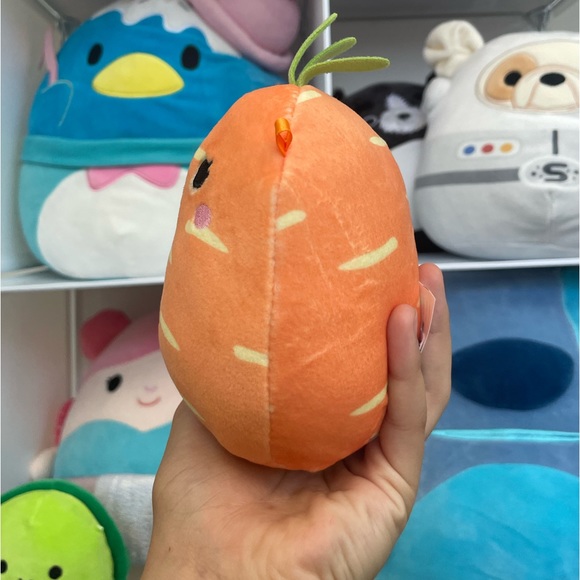 Caroleena the Carrot 6 Inch Squishmallow 🥕 - Picture 2 of 4